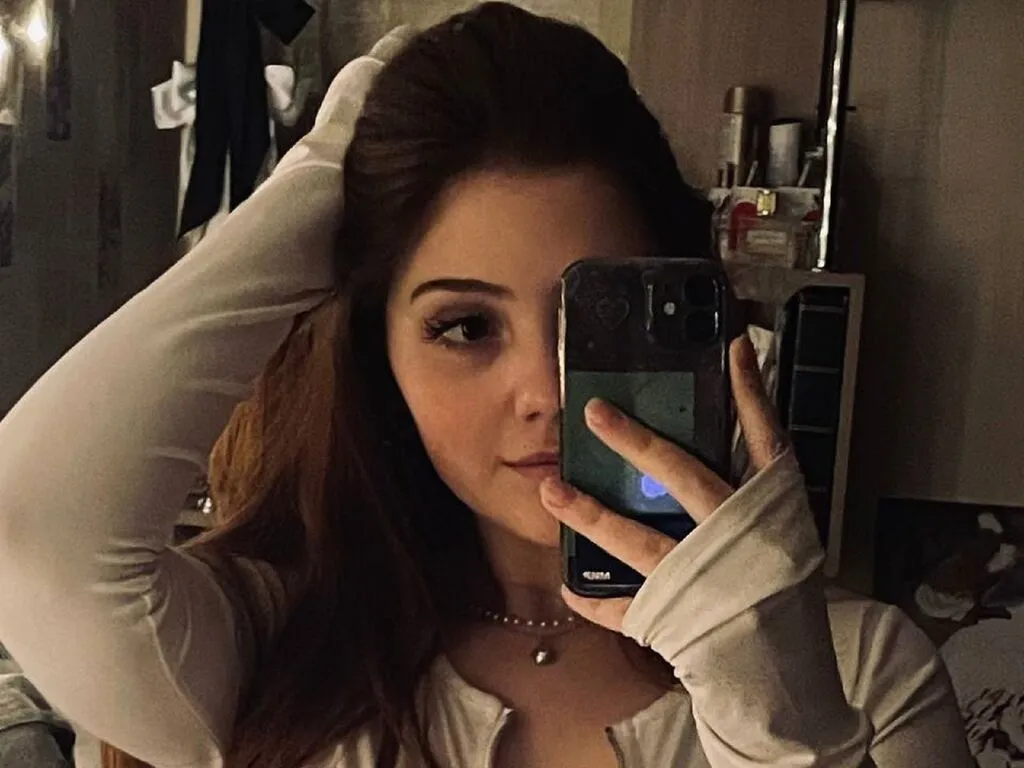 AdrienMusni – webcam model profile photo