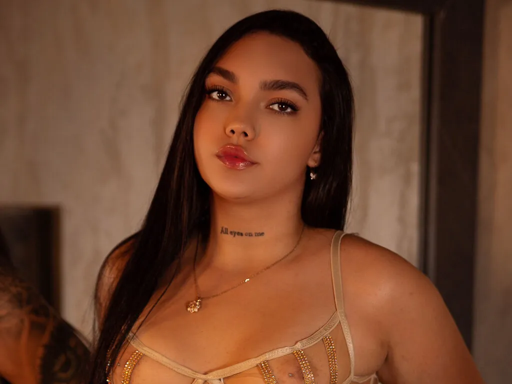 AlliceMays – webcam model profile photo