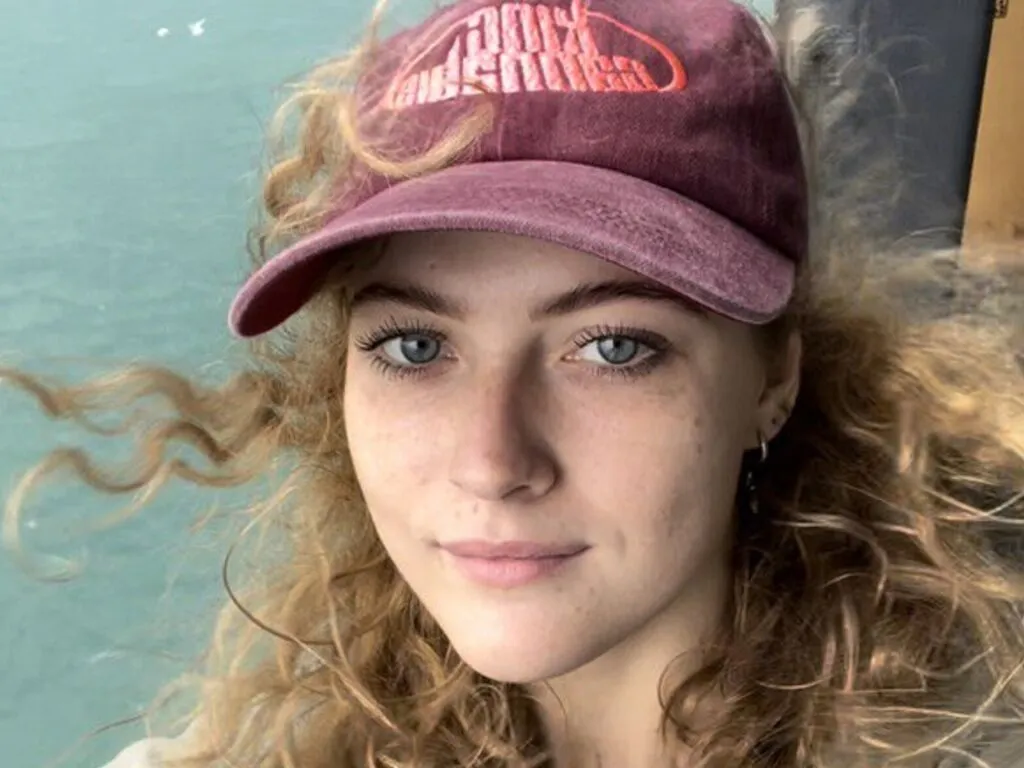 AnniHollywood's Thumb Image