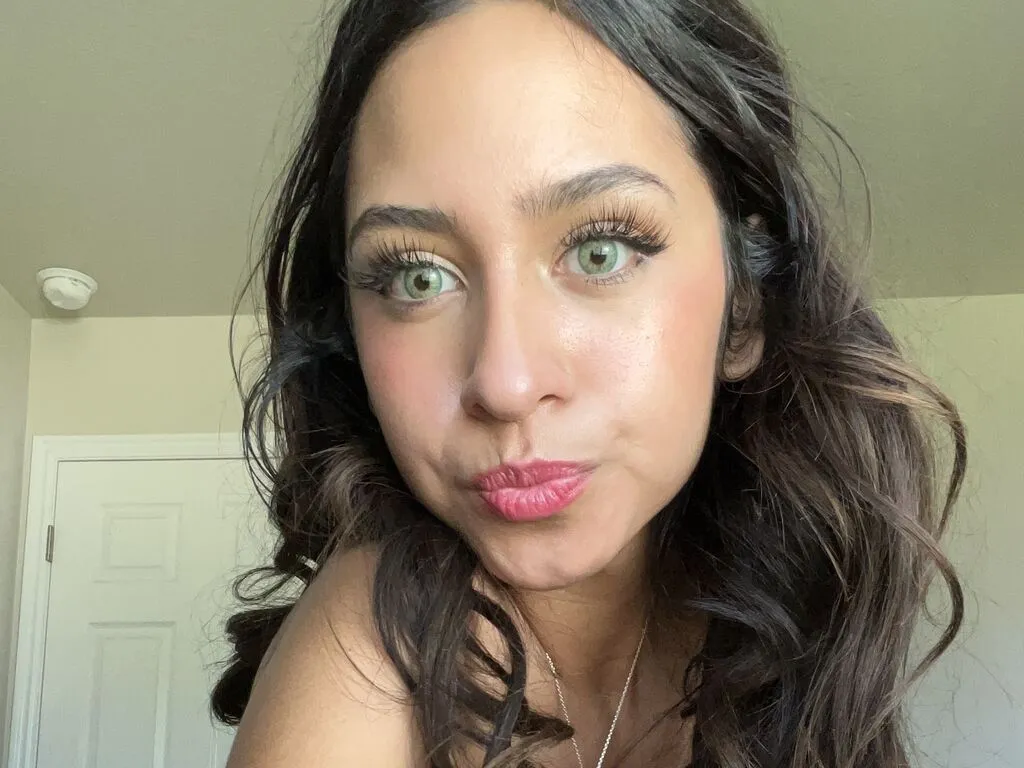brownbuny – webcam model profile photo