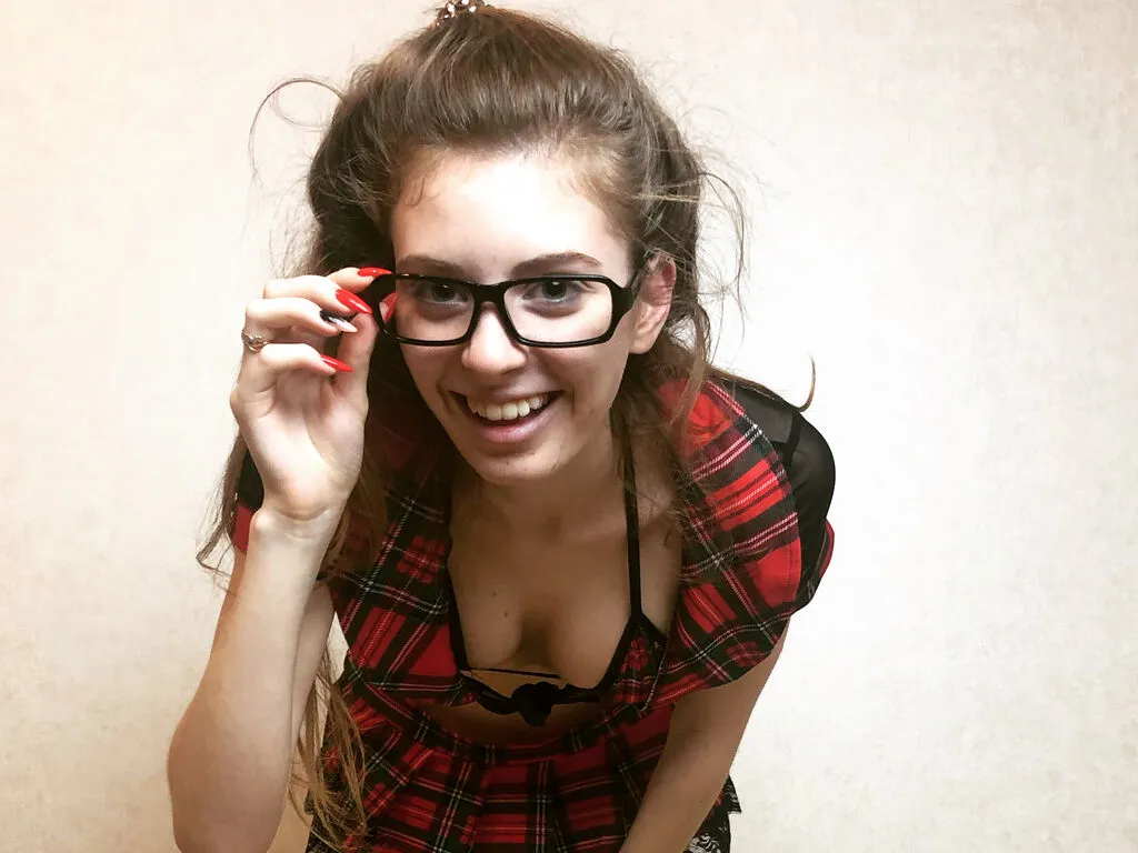 EmmaFoxi's Thumb Image