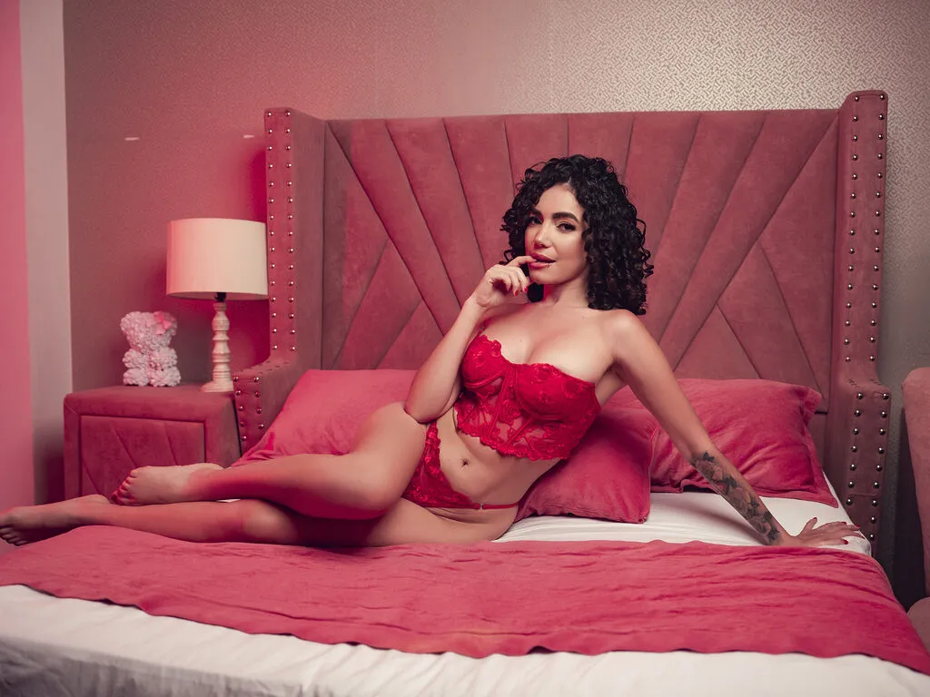 EmmaKlary – webcam model profile photo