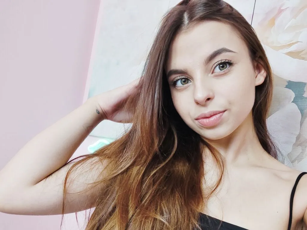 EzabellaWell Profile Image