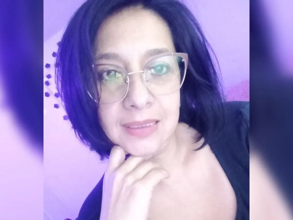 IsisDorada – webcam model profile photo