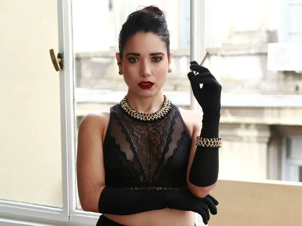 JulietteBloom's Thumb Image
