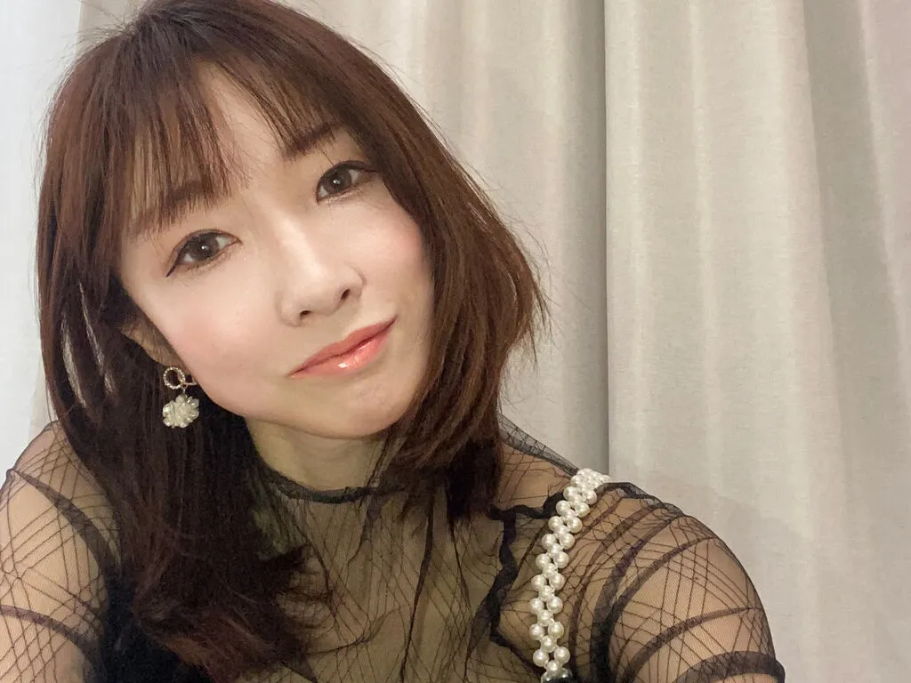 LoveERI – webcam model profile photo