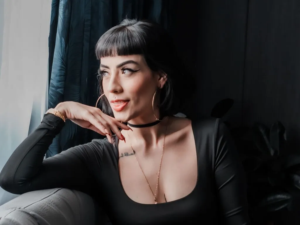 MilaRomannof – webcam model profile photo