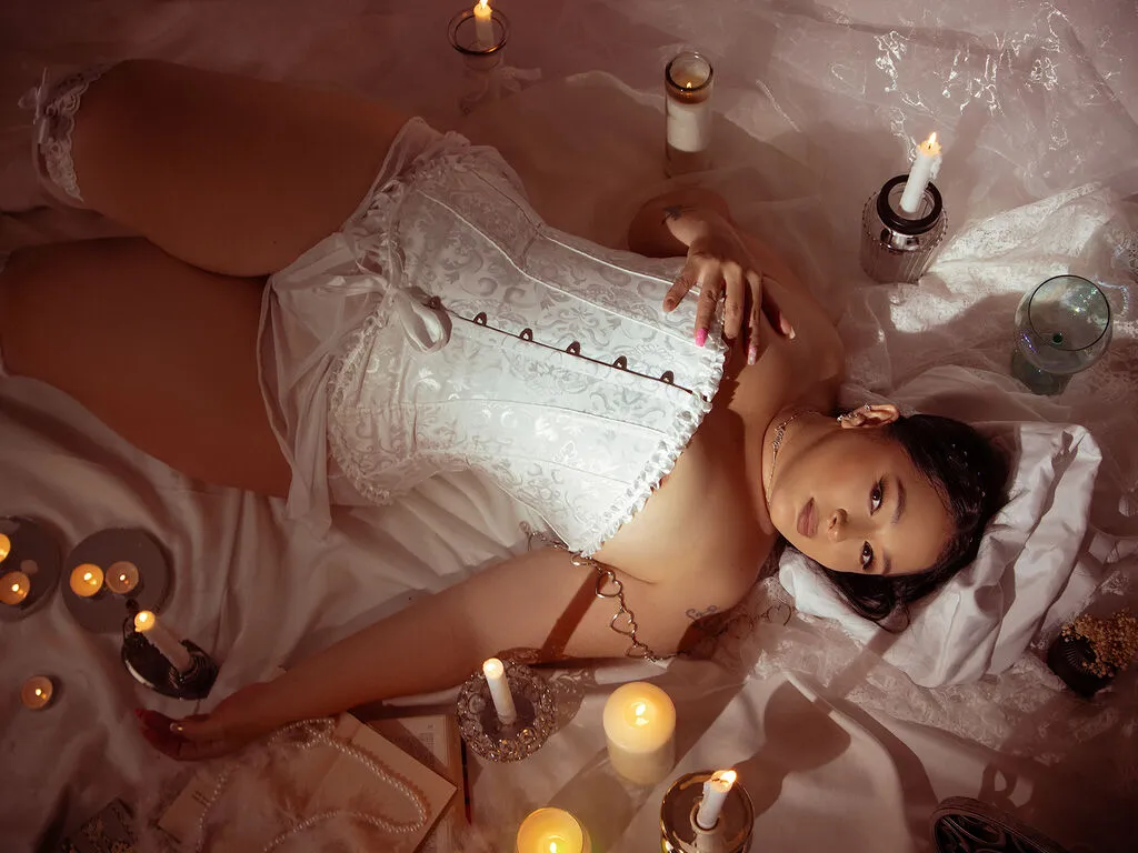 ZamiraSavang – webcam model profile photo