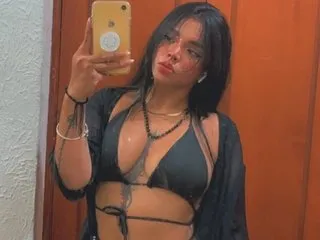 AliceJones69 – webcam model profile photo