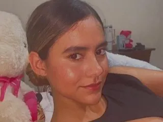 IsabellaClarkeC – webcam model profile photo