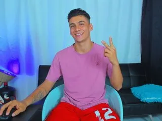 max_wild18 – webcam model profile photo